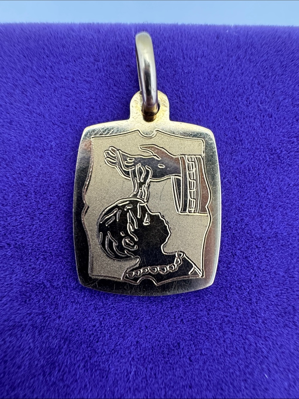 💛 Vintage 18k Gold  Baptism/Christening with Child Motif Pendant